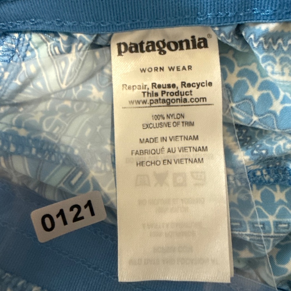 Patagonia Women’s Baggies 4" Aztec‎ Geometric Pattern Shorts Size S - Picture 7 of 7
